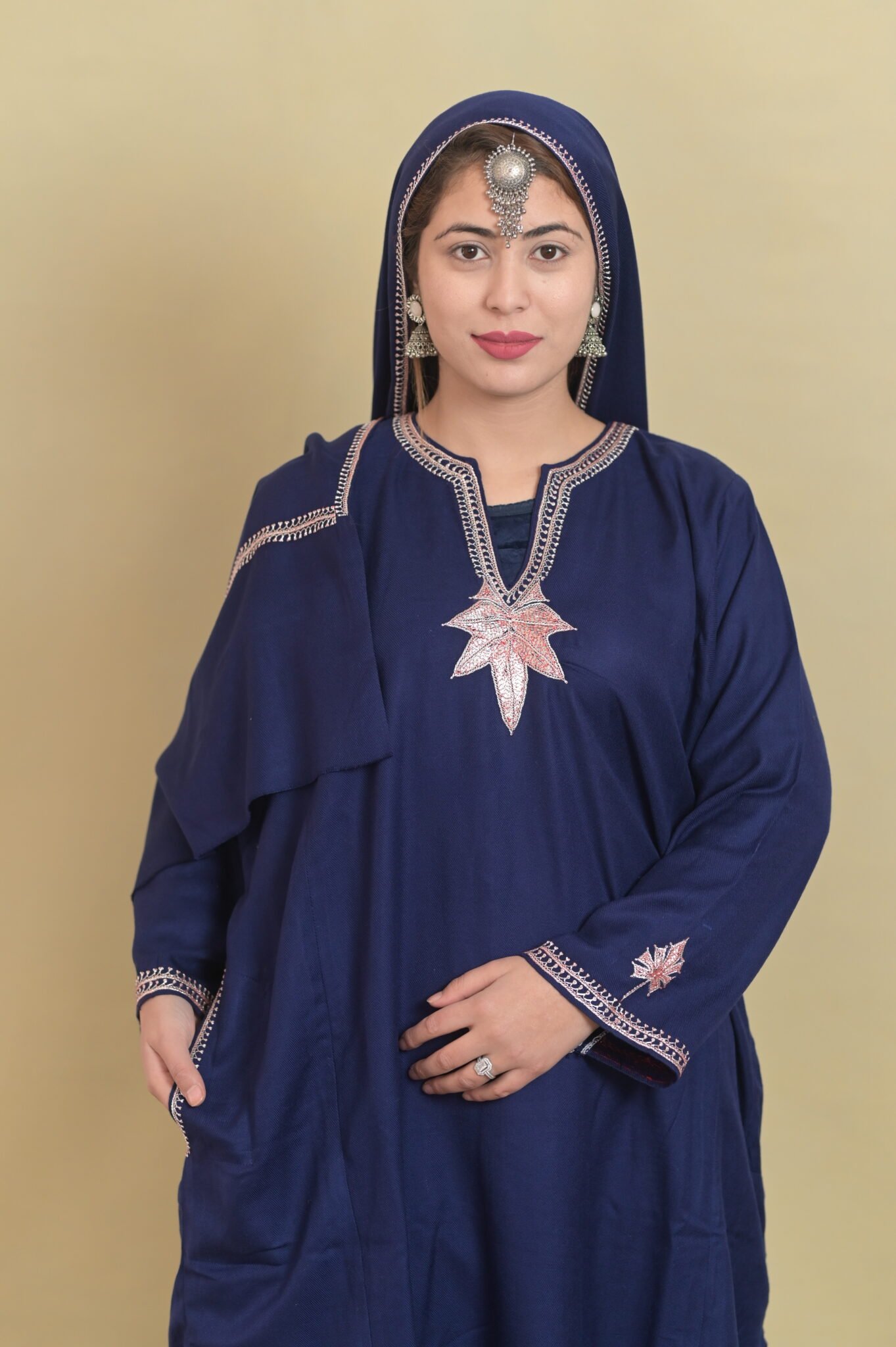 Handcrafted Tilla 3 Woolen Pheran with pant and stole (Navy) - Image 2