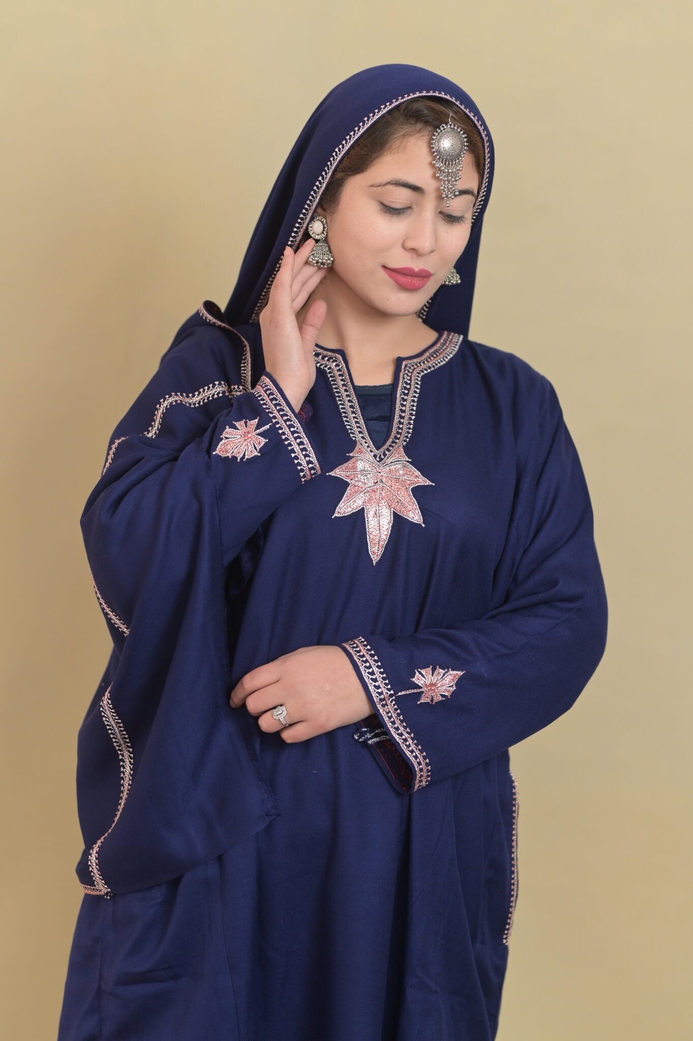 Handcrafted Tilla 3 Woolen Pheran with pant and stole (Navy) - Image 3
